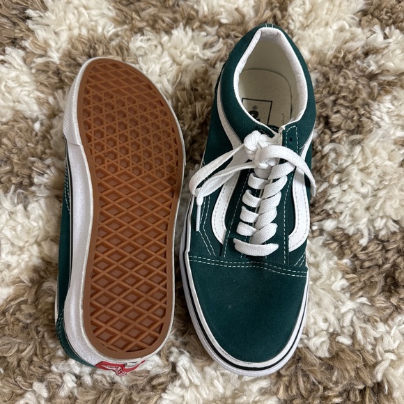Vans - Picture 4 of 5